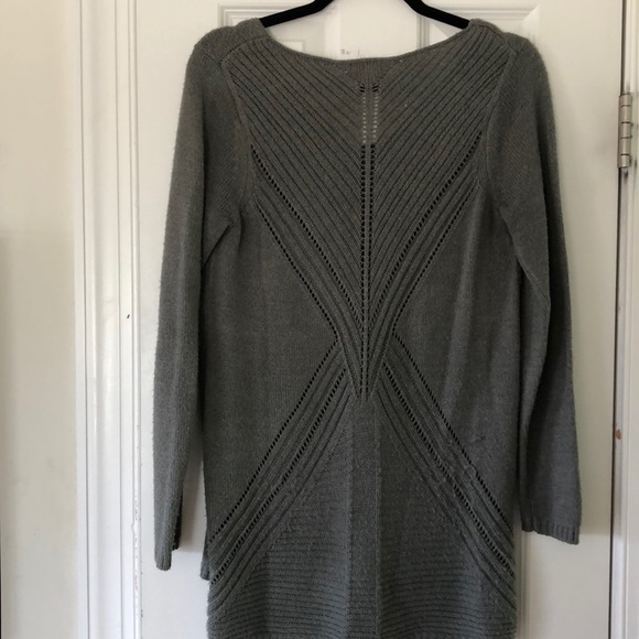 Sweater with cute back - Picture 4 of 5